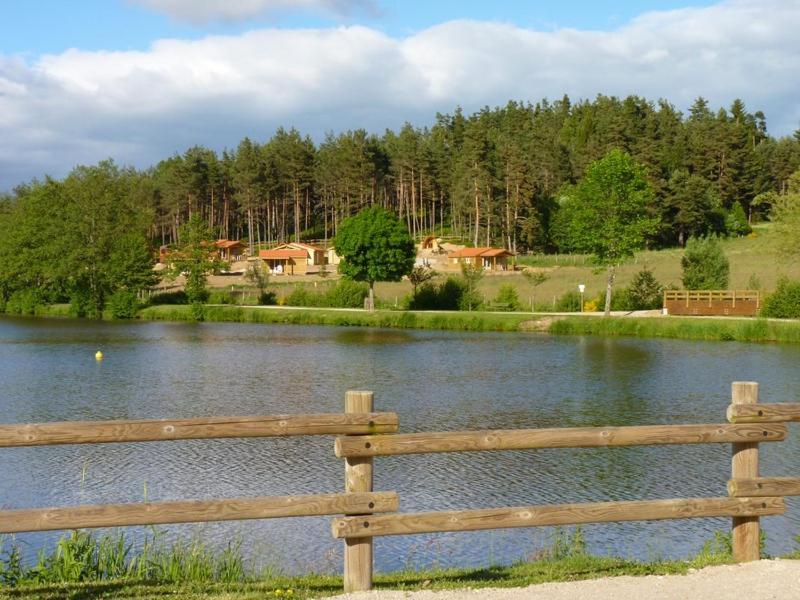 Les Chalets du Haut-Forez Usson-en-Forez Extérieur photo