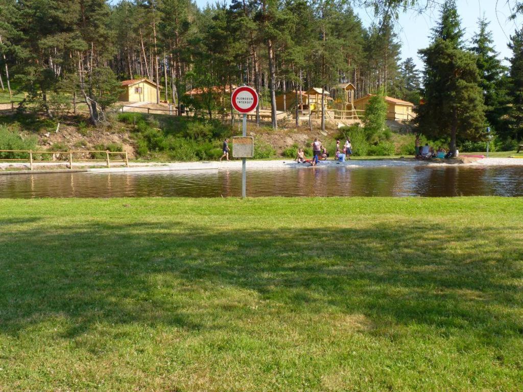 Les Chalets du Haut-Forez Usson-en-Forez Extérieur photo